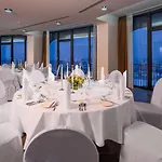מלון Dorint An Der Kongresshalle 4*
