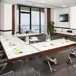 Hotel Dorint An Der Kongresshalle 4*