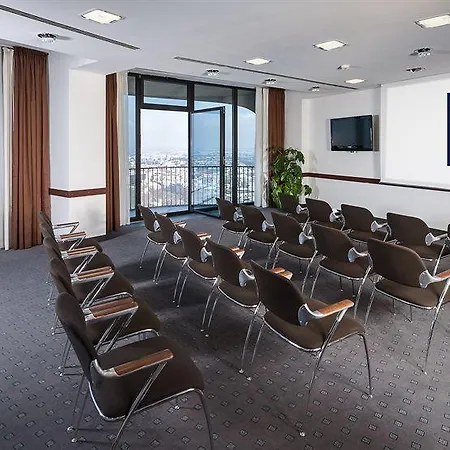 道瑞特安德康格瑞萨乐奥格斯堡酒店 4*