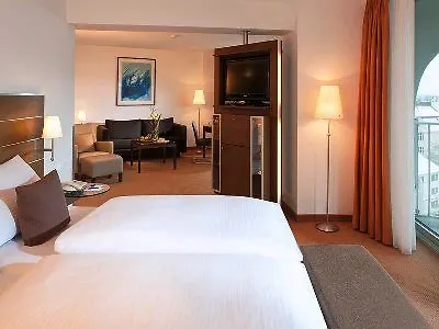 Sunday An Der Kongresshalle Hotel