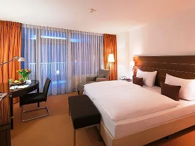 Sunday An Der Kongresshalle 4*