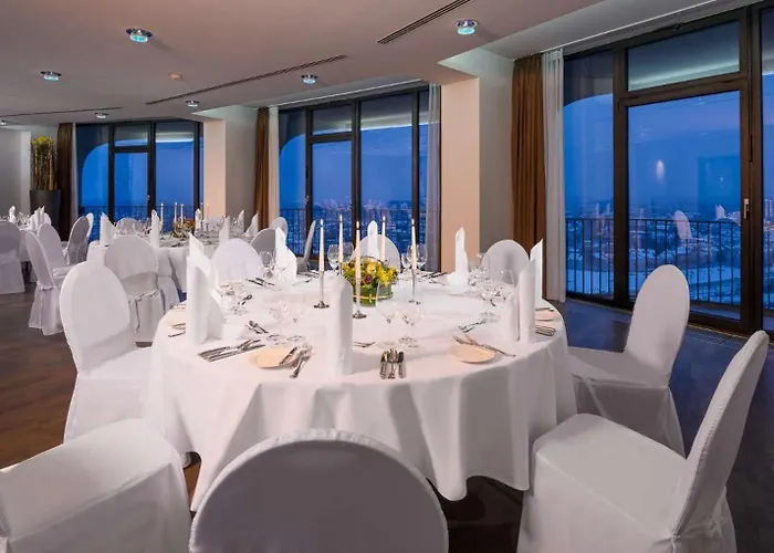 Hotel Dorint An Der Kongresshalle 4*